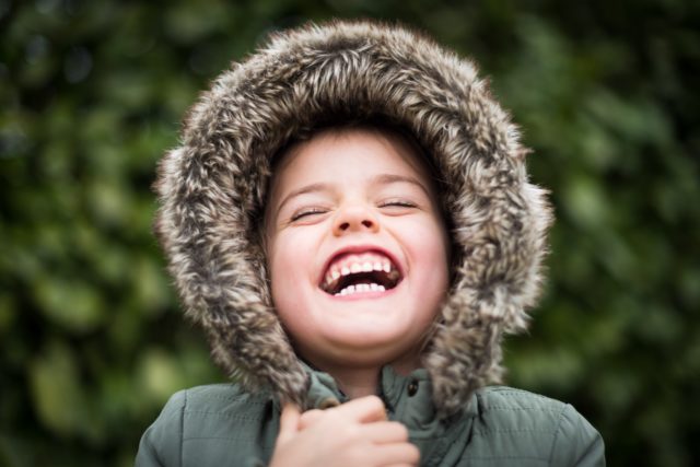 Comment bien habiller ma fille en hiver ?