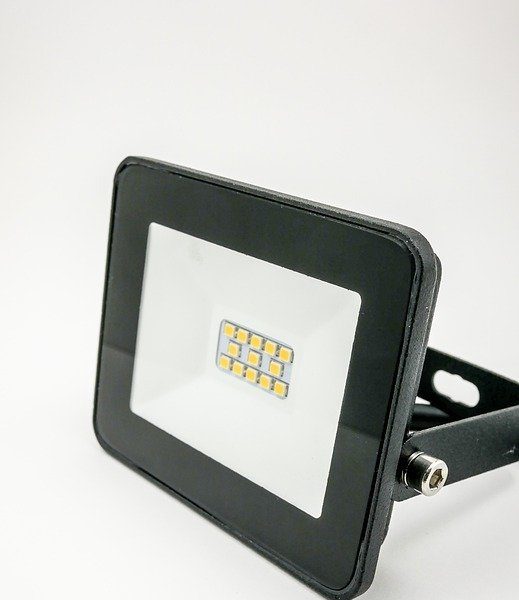 Y a-t-il des inconvénients à l’utilisation d’un projecteur LED ?