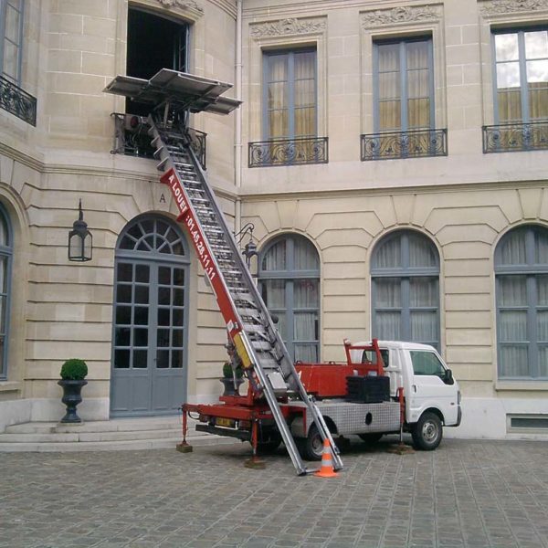 Pourquoi louer un monte-meuble lors d’un déménagement ?