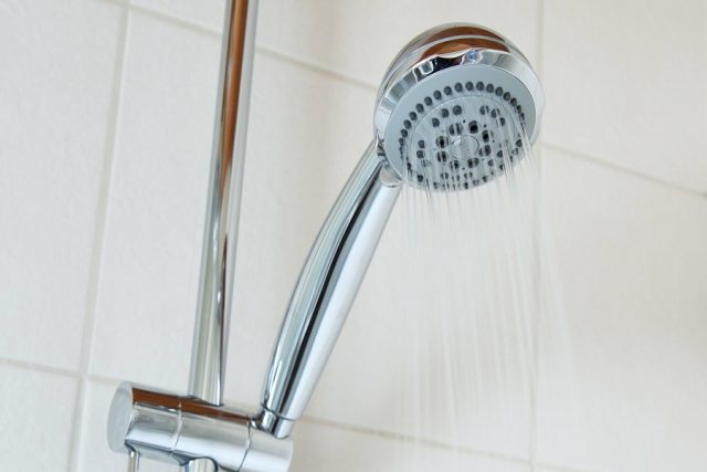 Eau froide au lieu d’eau chaude : que faire ?